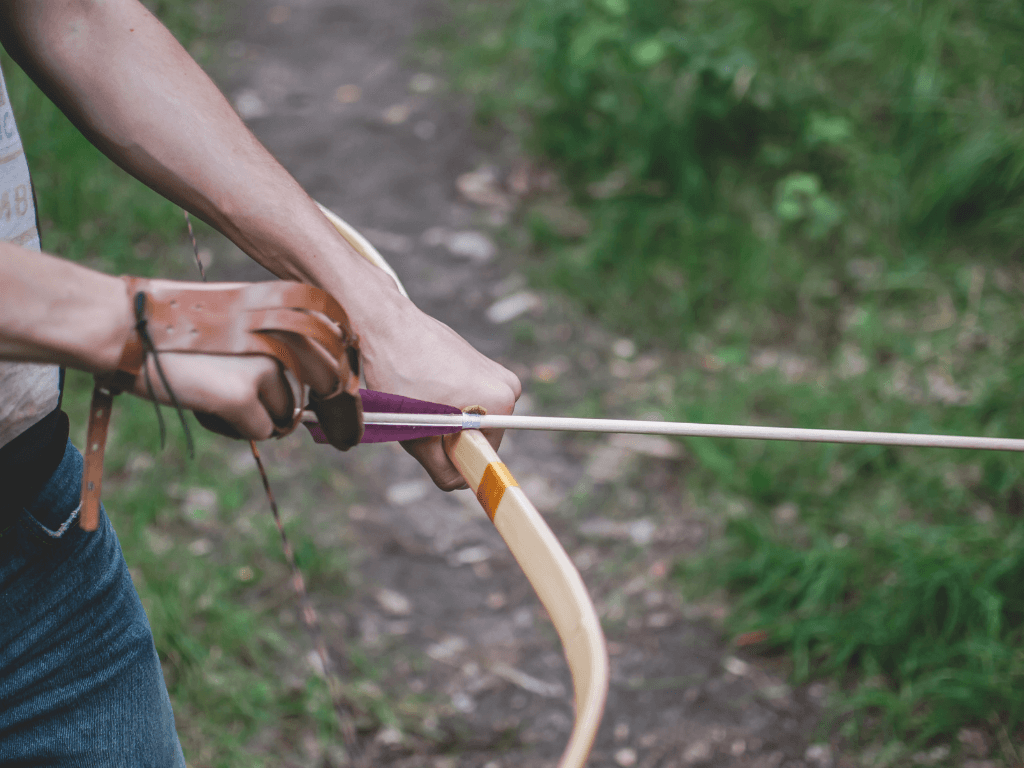 Traditional short bow
